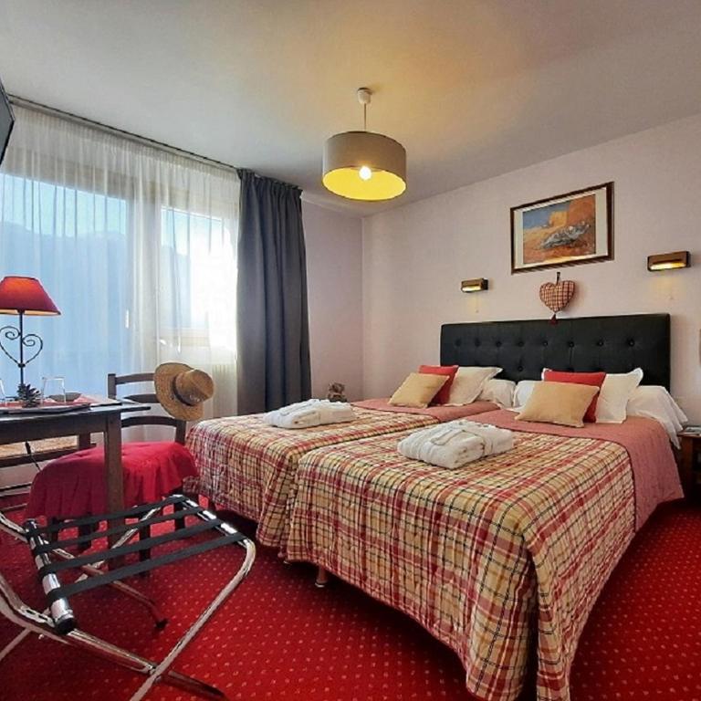Hôtel Les Triolets - Chambre Lits Jumeaux Plein Sud - 14