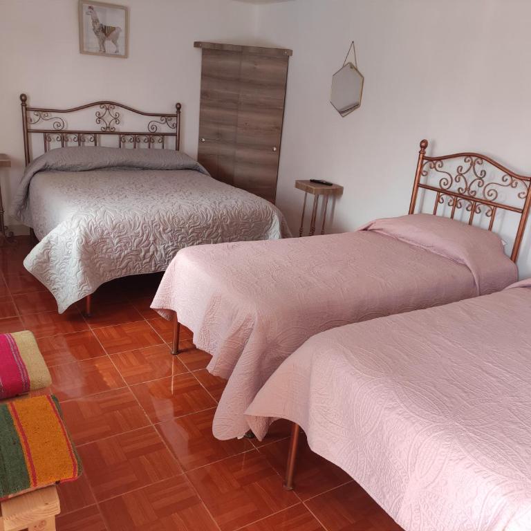 Pirca Hostal - Habitación Cuádruple con baño privado - 2
