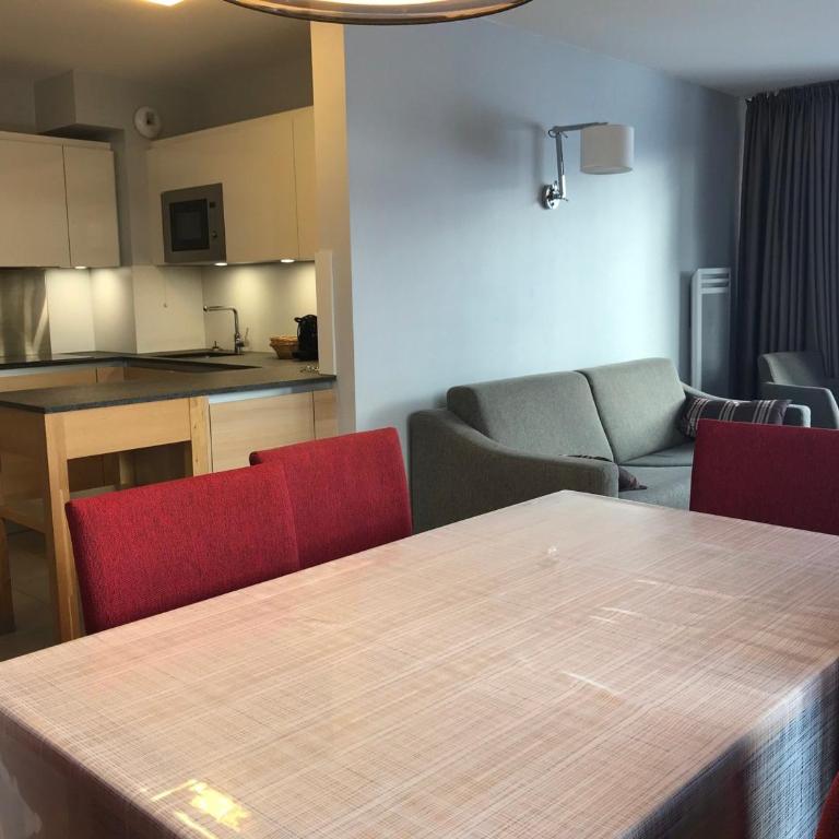 Appartement avec balcon, jacuzzi, sauna, salle de fitness, 3 chambres, parking - FR-1-346-536 - Appartement - 3