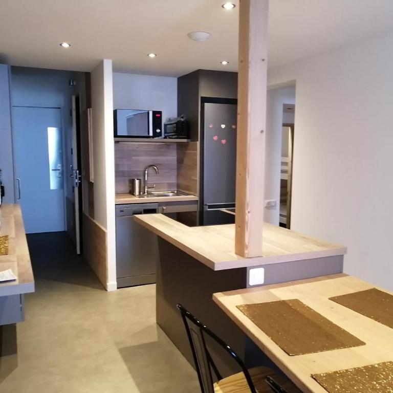 Appartement rénové 3 Pièces, Balcon, 6/7 pers., WIFI - FR-1-346-539 - Apartment - 4