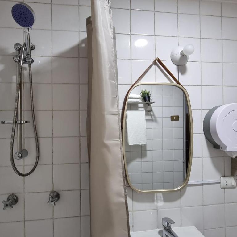 Hotel Asturias - Budget Twin Room - 4