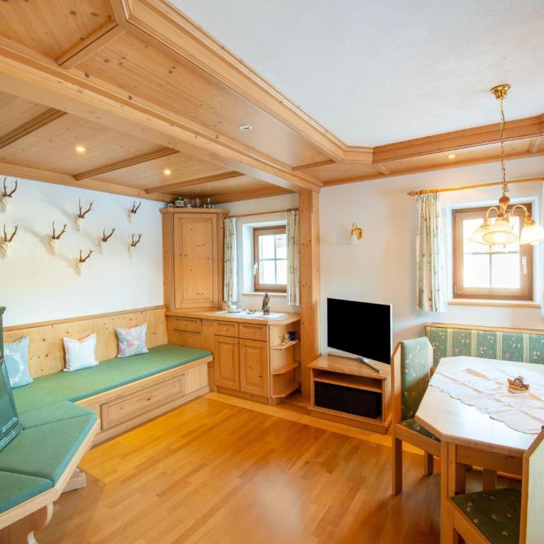 Chalet in Hochfilzen by Ski Piste - Ferienhaus mit 5 Schlafzimmern - 2