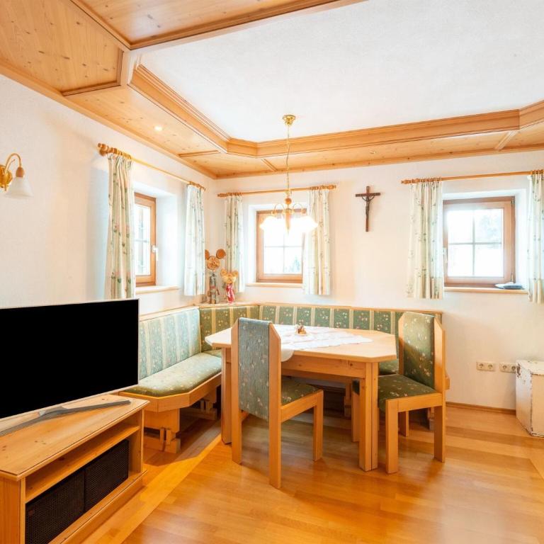 Chalet in Hochfilzen by Ski Piste - Ferienhaus mit 5 Schlafzimmern - 6