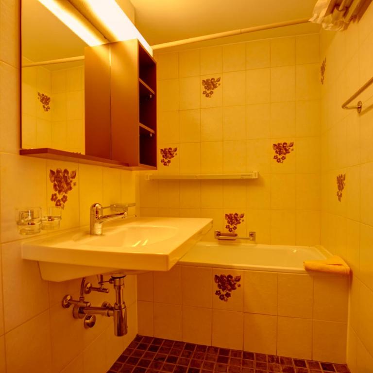 Chesa Munteratsch 2-Zimmerwohnung 102 Typ E - Apartment mit Seeblick - 17