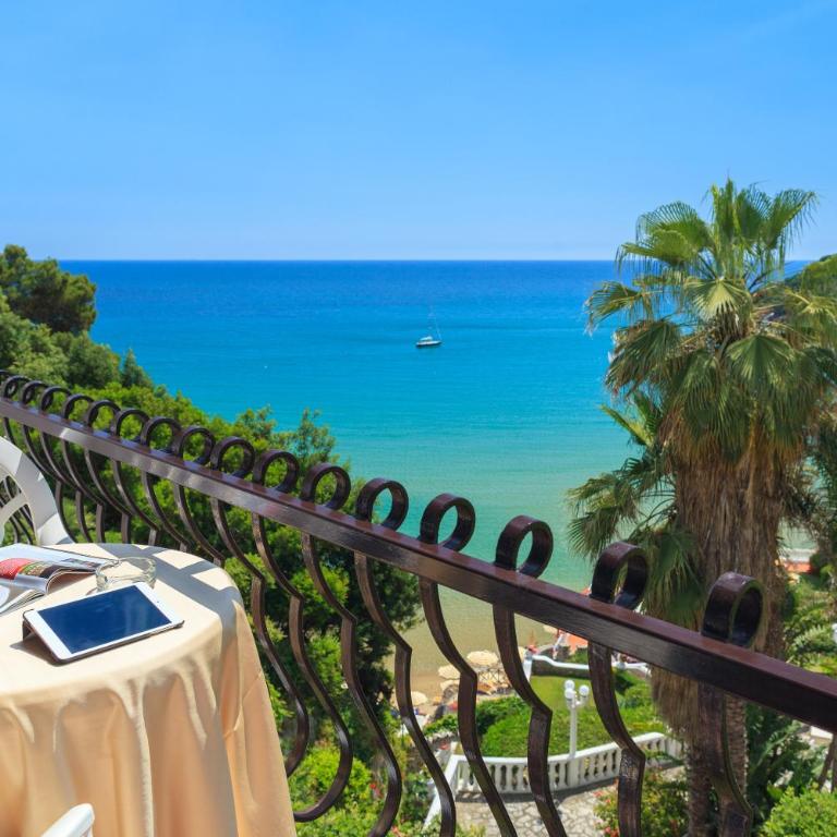Grand Hotel Le Rocce - Camera Matrimoniale Superior con Balcone e Vista Mare - 1