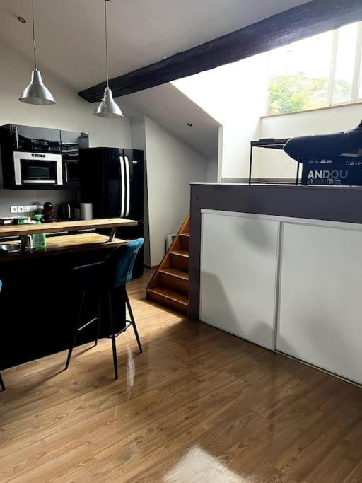Pépite rare 8 personnes au cœur battant du Vieux Lyon - Appartamento con 2 Camere da Letto - 6