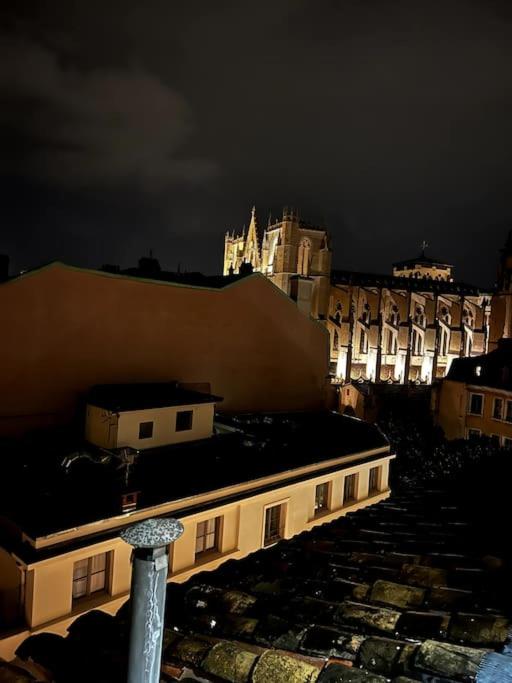 Pépite rare 8 personnes au cœur battant du Vieux Lyon - Appartamento con 2 Camere da Letto - 30