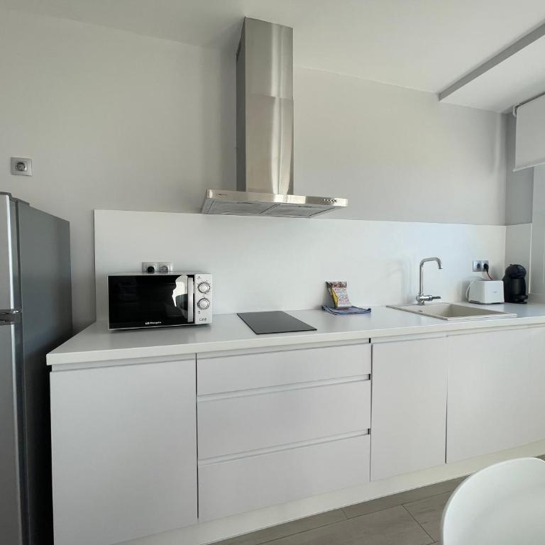Apartaments Voramar Roses - Apartment with Sea View - 10