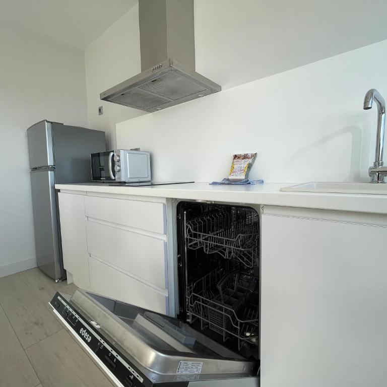 Apartaments Voramar Roses - Apartment with Sea View - 11