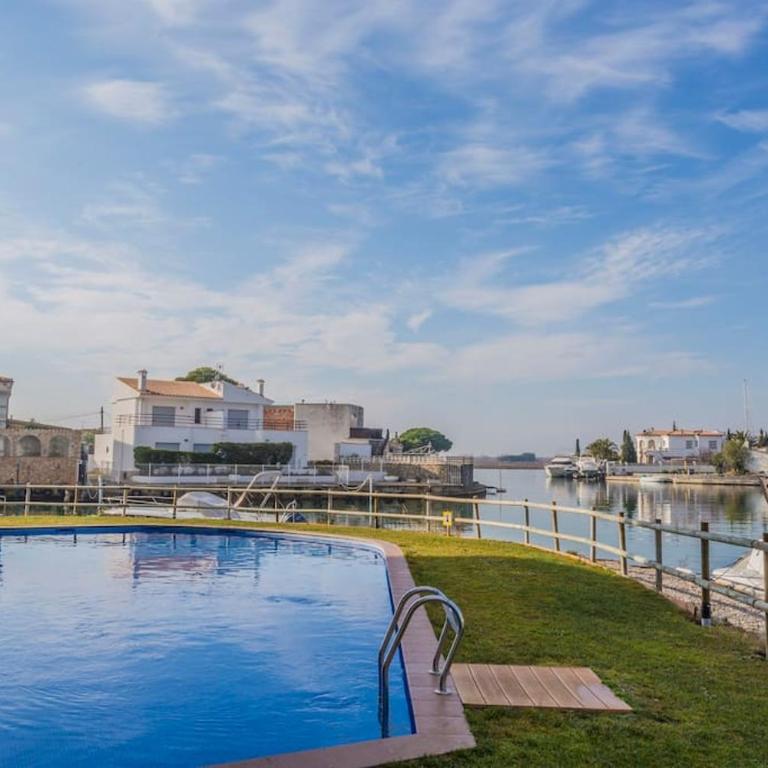 Piso de 2 habitaciones, 3 piscinas y cerca del mar - Two-Bedroom Apartment - 7