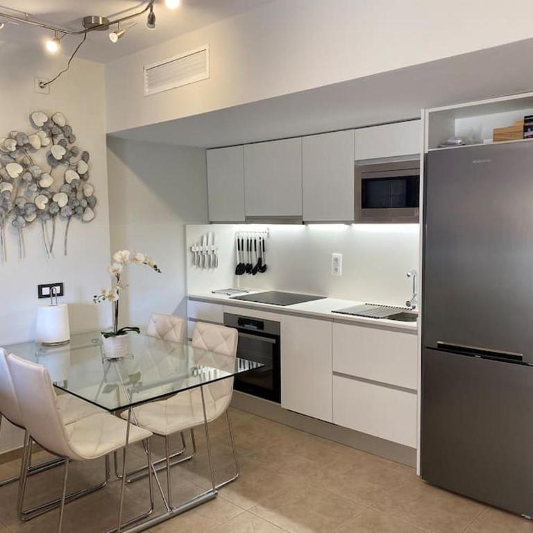 Piso de 2 habitaciones, 3 piscinas y cerca del mar - Two-Bedroom Apartment - 15