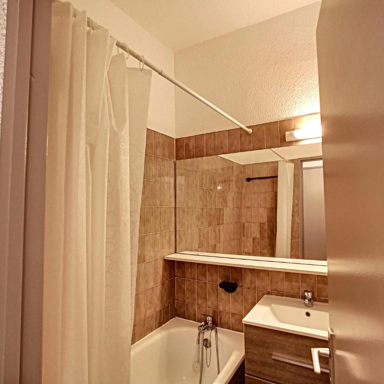 Joli 2 pièces, 4 pers, ski aux pieds, animaux admis - One-Bedroom Apartment - 12