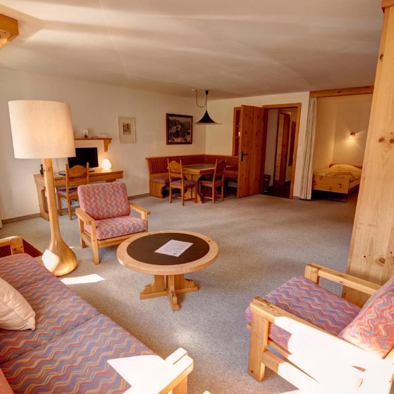 Chesa Munteratsch 1 1 2 Zimmewohnung 104 Typ D - Apartment mit Seeblick - 2