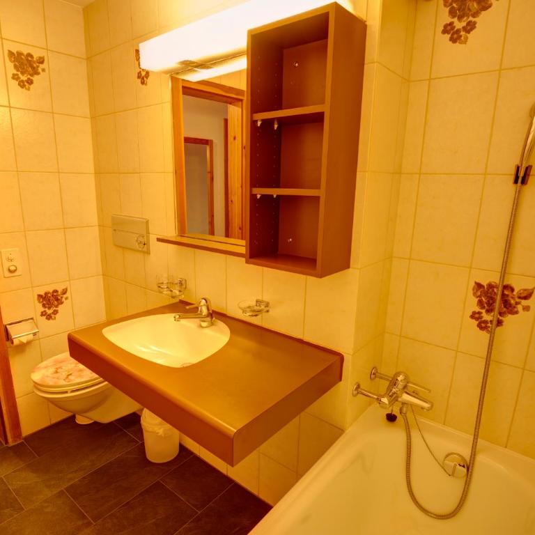 Chesa Munteratsch 1 1 2 Zimmewohnung 104 Typ D - Apartment mit Seeblick - 17
