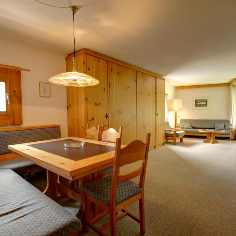 Chesa Munteratsch 2-Zimmmerwohnung 205 Typ E - Apartment mit Seeblick - 1