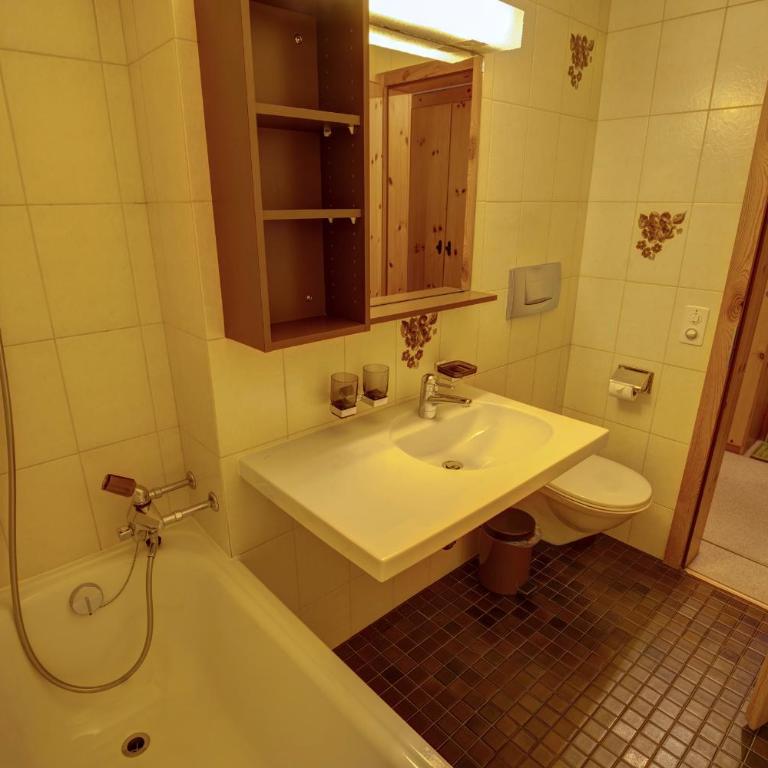 Chesa Munteratsch 2-Zimmerwohnung 105 Typ E - Apartment mit Seeblick - 17
