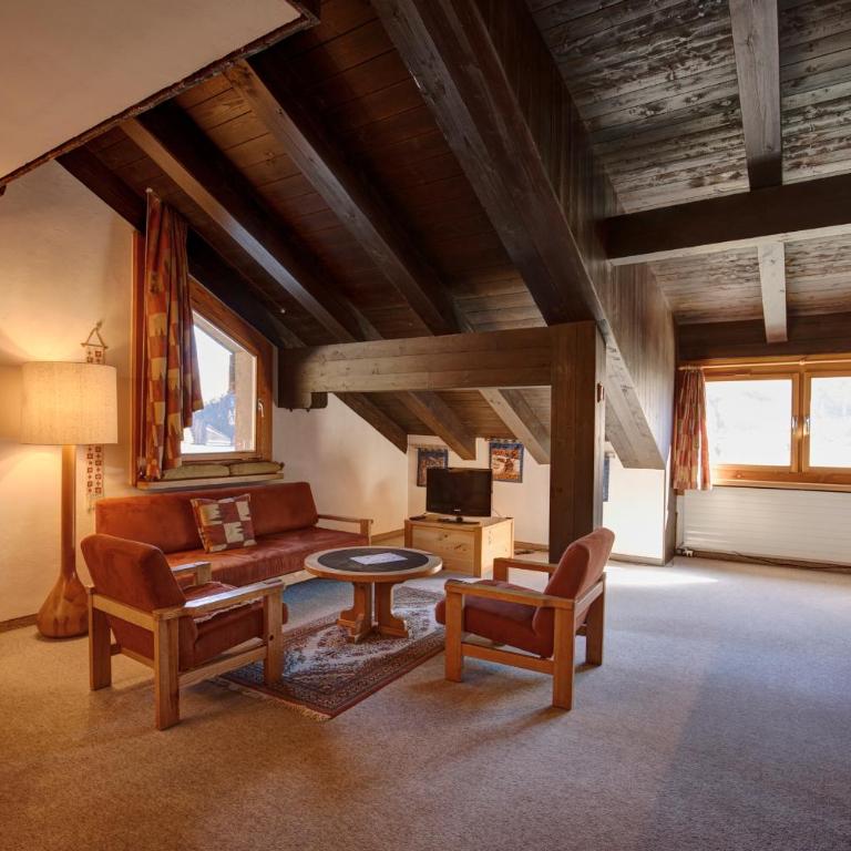 Chesa Munteratsch 2-Zimmerwohnung 404 Typ E - Apartment mit Seeblick - 1