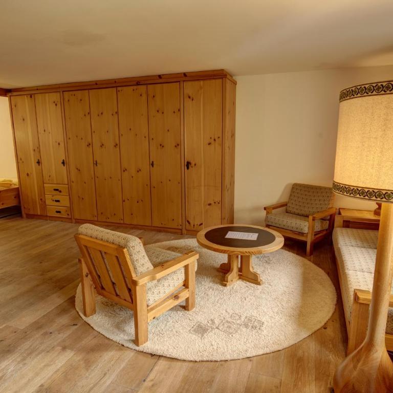 Chesa Munteratsch 1 1 2-Zimmerwohnung 409 Typ C - Apartment mit Blick auf die Berge - 2