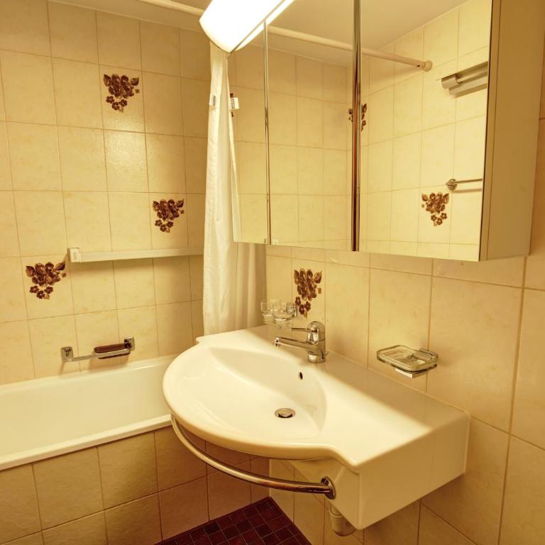 Chesa Munteratsch 1 1 2-Zimmerwohnung 409 Typ C - Apartment mit Blick auf die Berge - 12