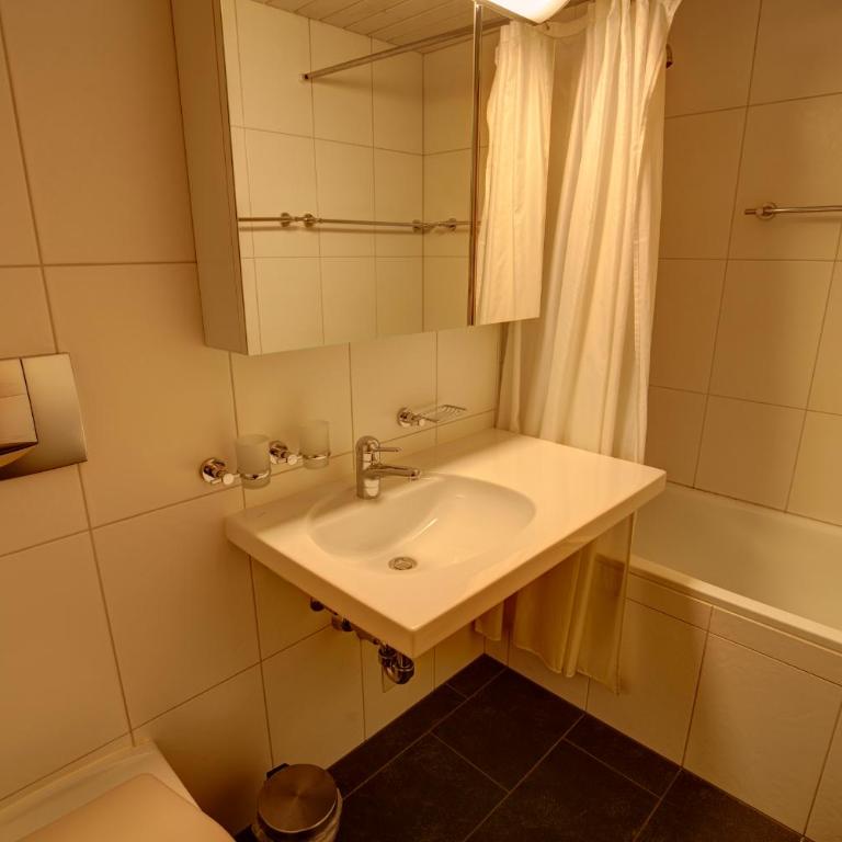 Chesa Munteratsch 3 1 2-Zimmerwohnung 508 Typ H - Apartment mit Blick auf die Berge - 31