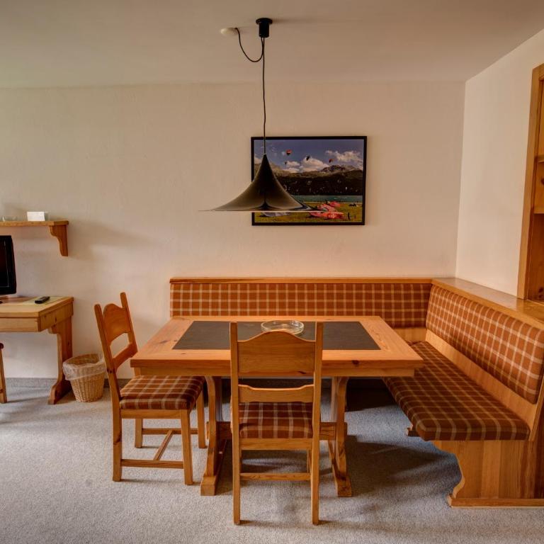 Chesa Munteratsch 1 1 2-Zimmerwohnung 509 Typ D - Apartment mit Blick auf die Berge - 2
