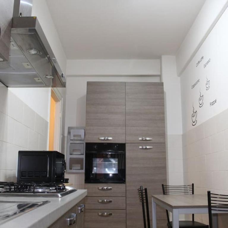 Appartamento vicino alla metro a 10 minuti dal Colosseo - Apartment mit 1 Schlafzimmer - 3