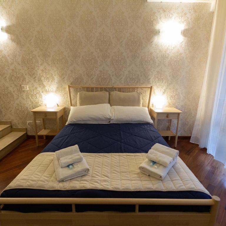 Aurelio Deluxe Rooms - Camera Matrimoniale Deluxe con Balcone - 11