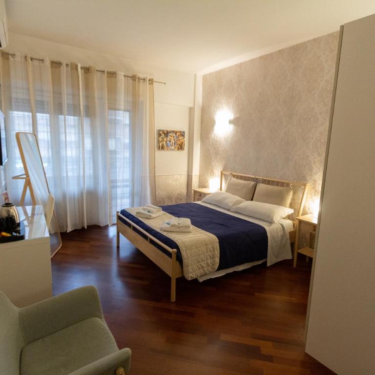Aurelio Deluxe Rooms - Camera Matrimoniale Deluxe con Balcone - 5