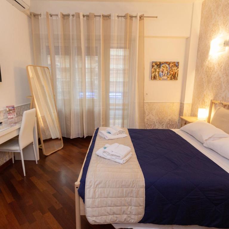 Aurelio Deluxe Rooms - Camera Matrimoniale Deluxe con Balcone - 4