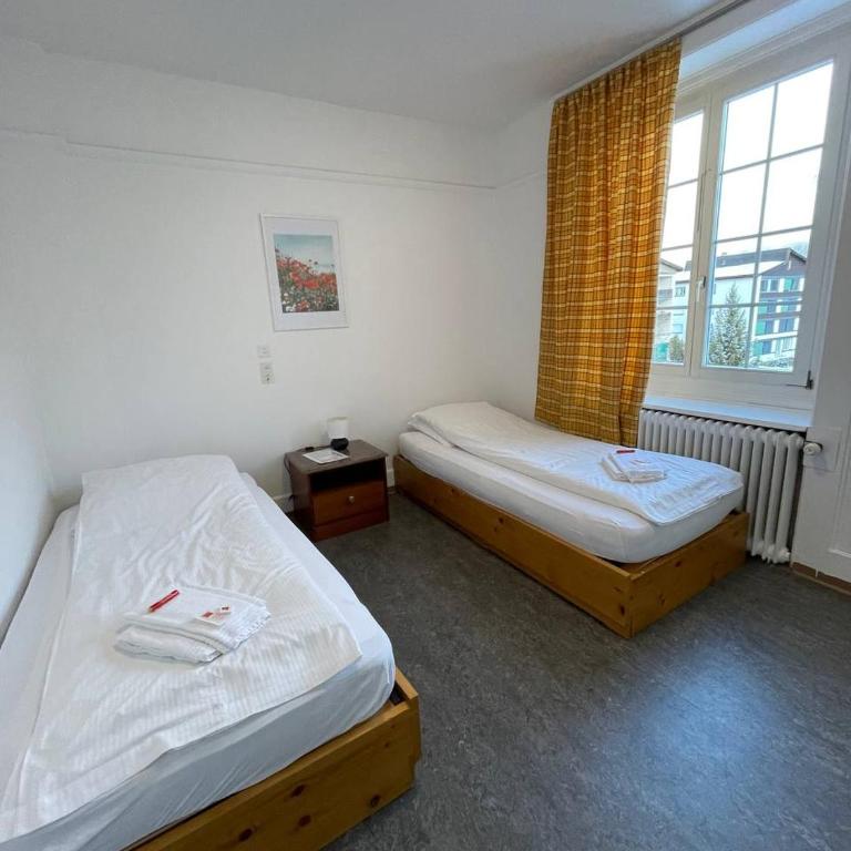 Zentrum Haus Davos - Doppelzimmer mit Gemeinschaftsbad - 5