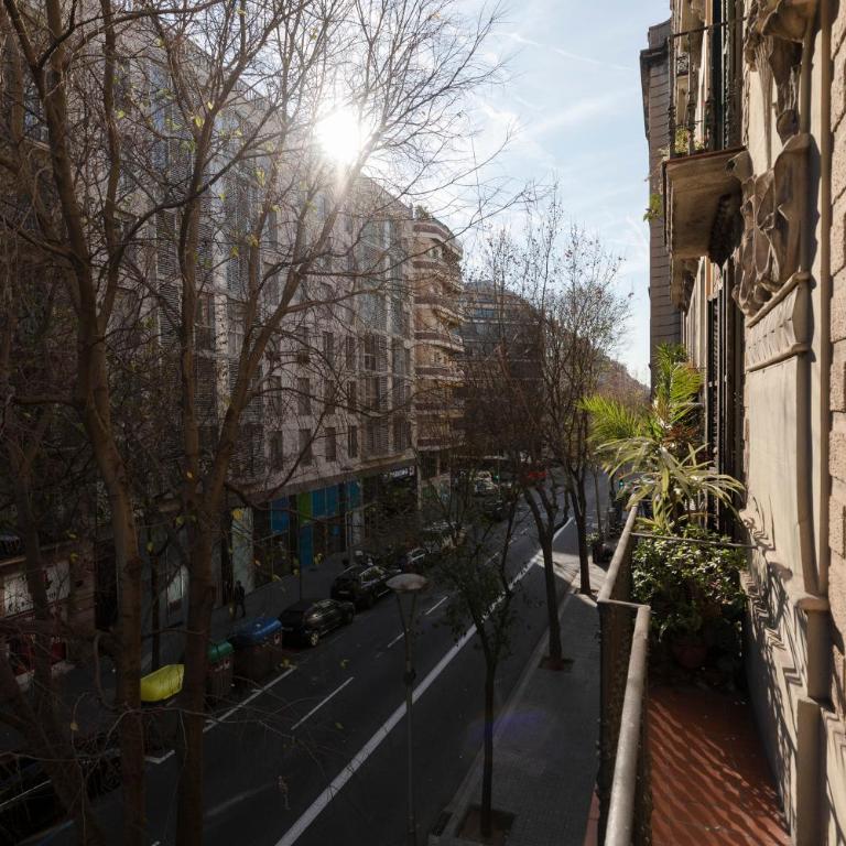AB Centric Universitat - Three-Bedroom Apartment - 27