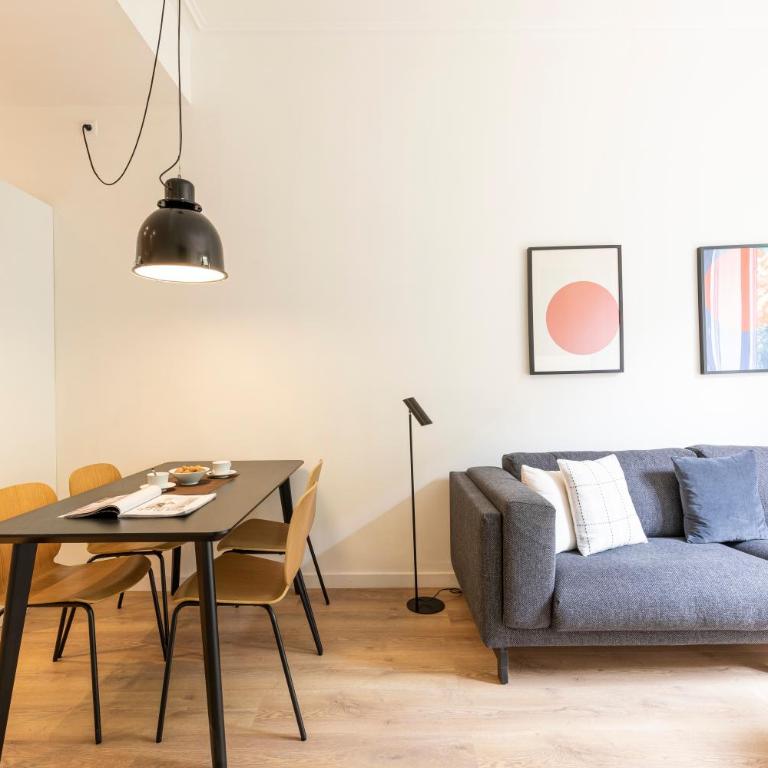 AB Centric Universitat - Three-Bedroom Apartment - 25