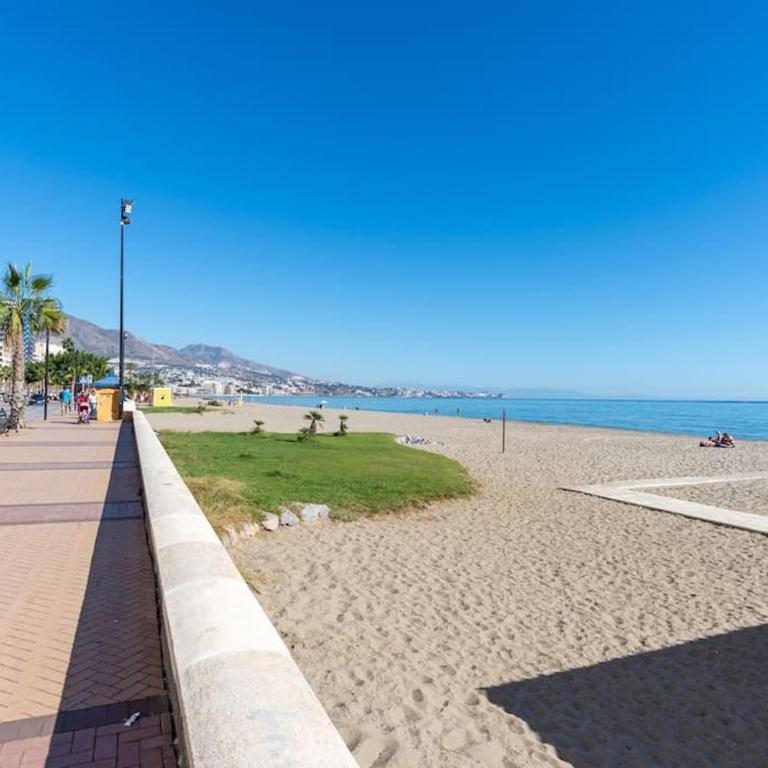 Fuengirola The Boat - Apartamento de 1 dormitorio - 11