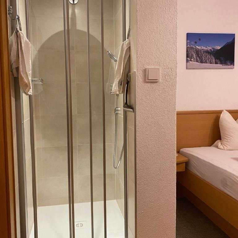 Appartement Pension Sankt Sebastian Premium Summercard including - Doppelzimmer mit Balkon - 2