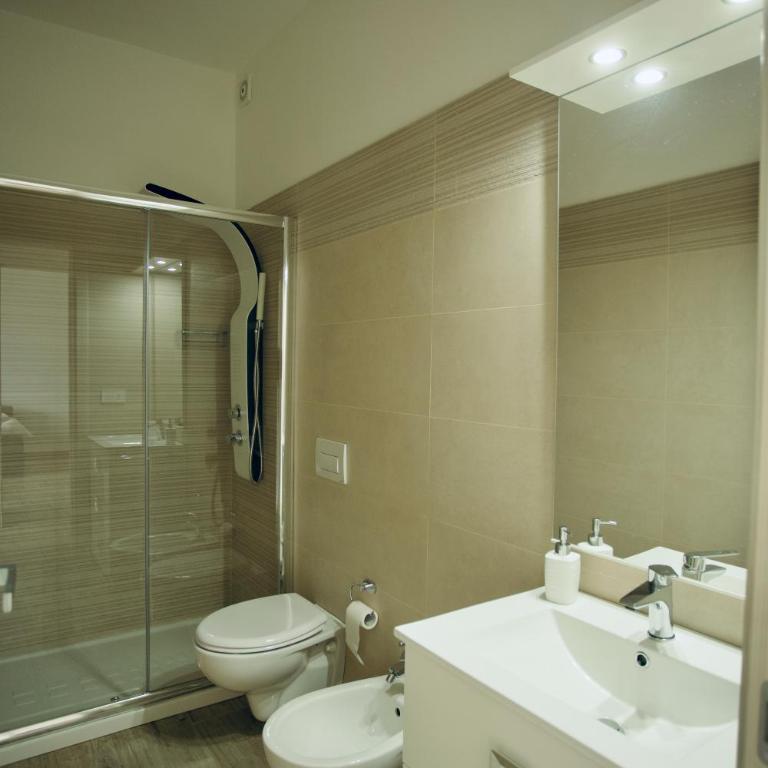 M&Mapartments - One-Bedroom Apartment - 12
