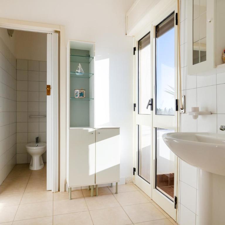 Porto Cesareo Air-conditioned Villa sleeps 12 Torre Lapillo - Villa - 12