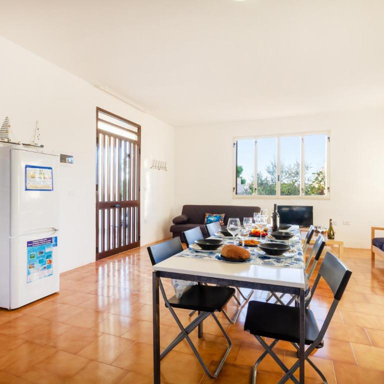 Porto Cesareo Air-conditioned Villa sleeps 12 Torre Lapillo - Villa - 22