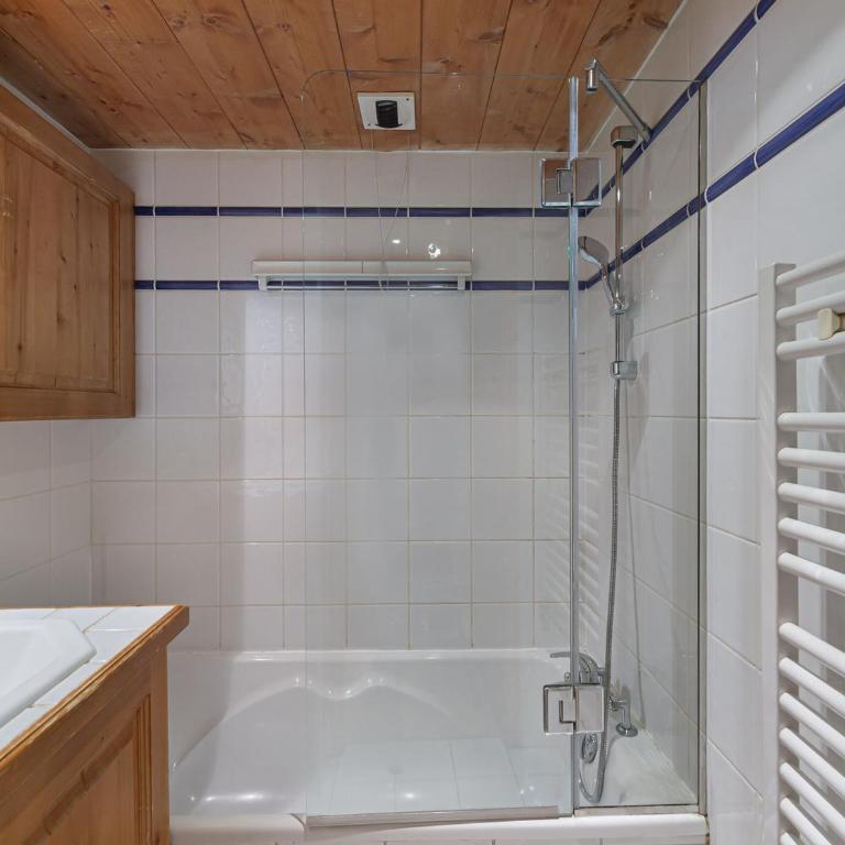 Appartement ski aux pieds avec accès piscine et parking couvert - FR-1-566-37 - Appartement (4 Adultes) - 3