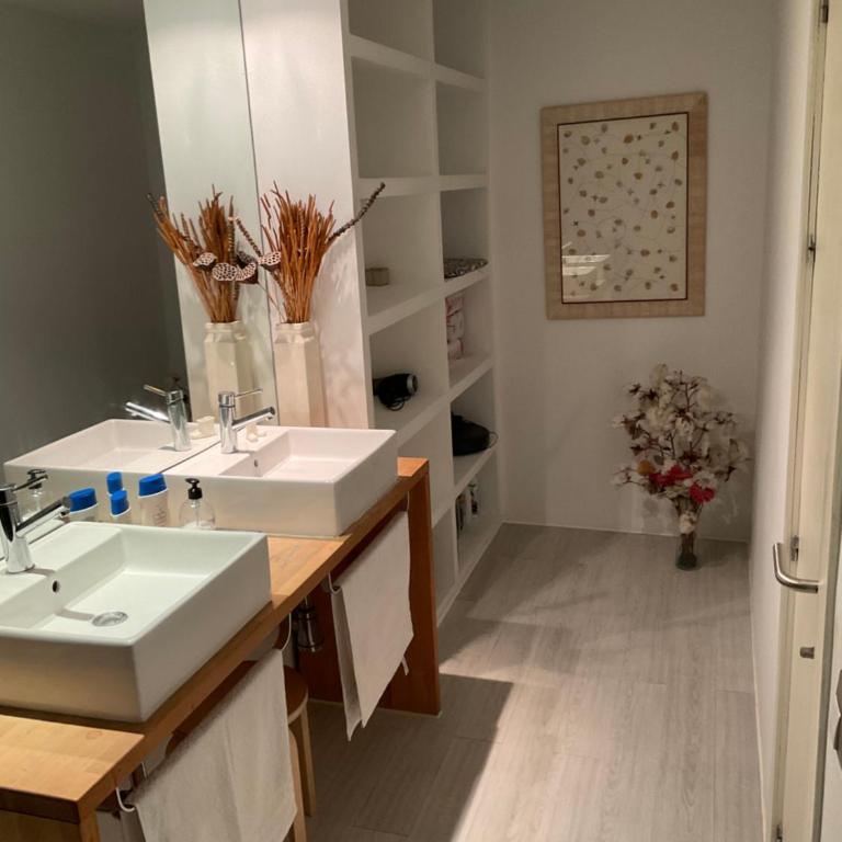 Habitación y baño en planta independiente en centro de sevilla - Habitación Doble Grande - 6