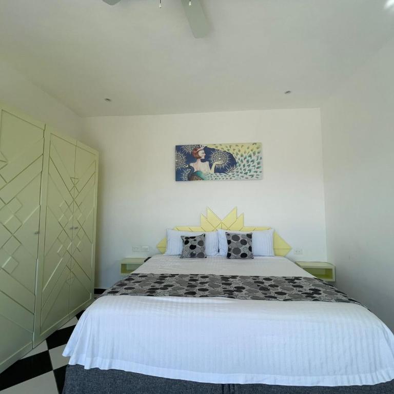 WIN DAY Playa - Hotel Express - Deluxe King Room - 5