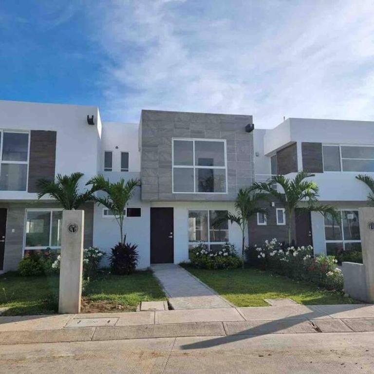 Hermosa casa en Acapulco con club de Playa. - Casa de 3 dormitorios - 17