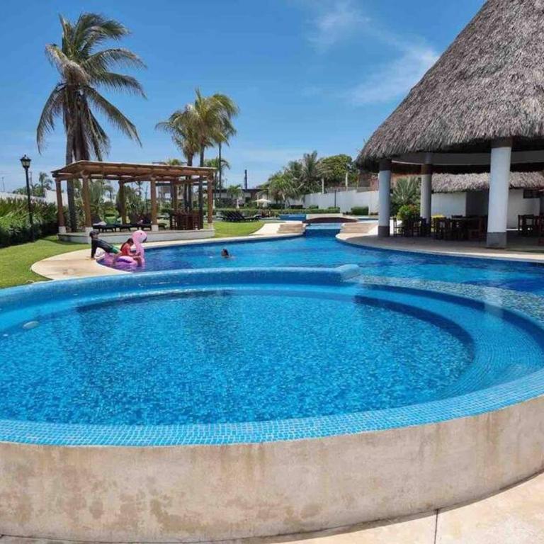 Hermosa casa en Acapulco con club de Playa. - Casa de 3 dormitorios - 29