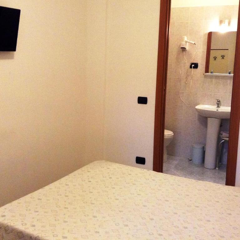 Hotel Ricci - Small Double Room - 1