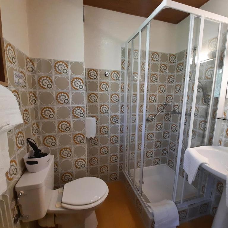 Hôtel Les Triolets - Petite Chambre Double - 7