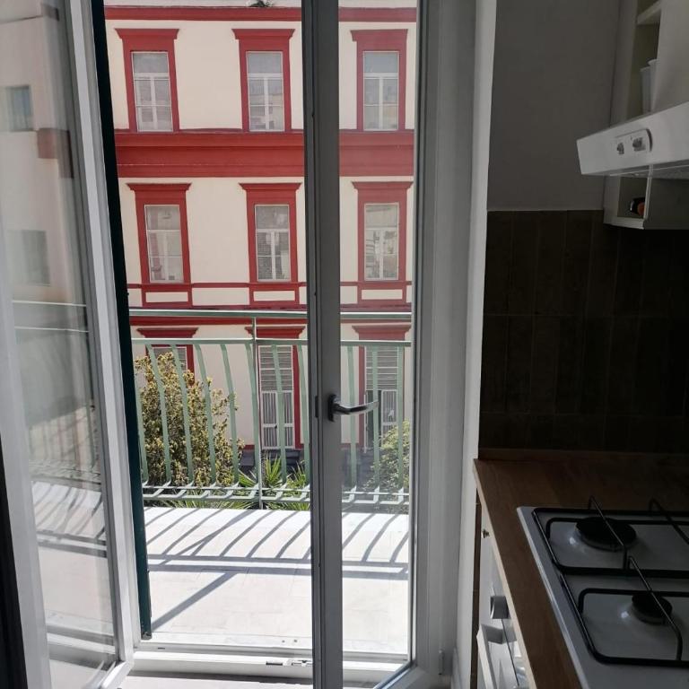 NAPOLI APP 30 - Appartamento con 1 Camera da Letto - 4