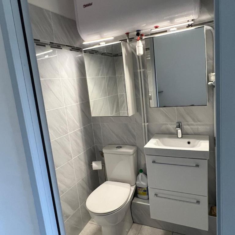 Joli studio très clair à proximité mer pour 3 personnes - Studio - 11