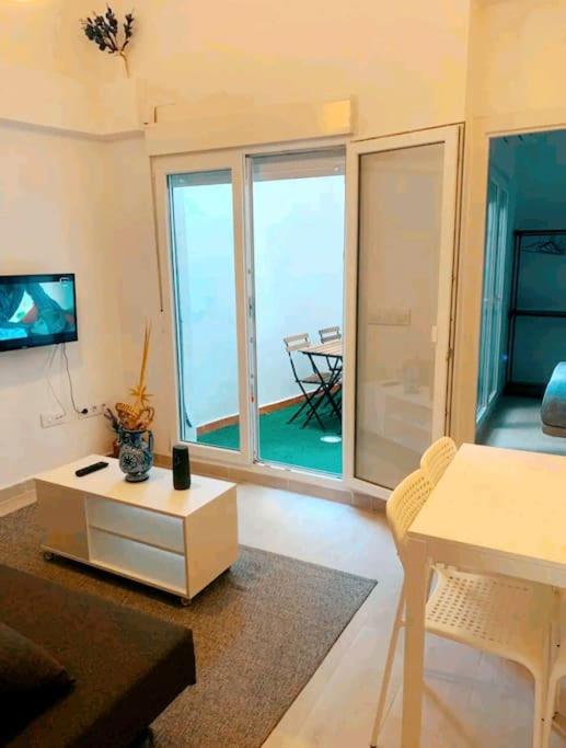 Apartamento en la playa las arenas +Wifi+AC - Two-Bedroom Apartment - 12