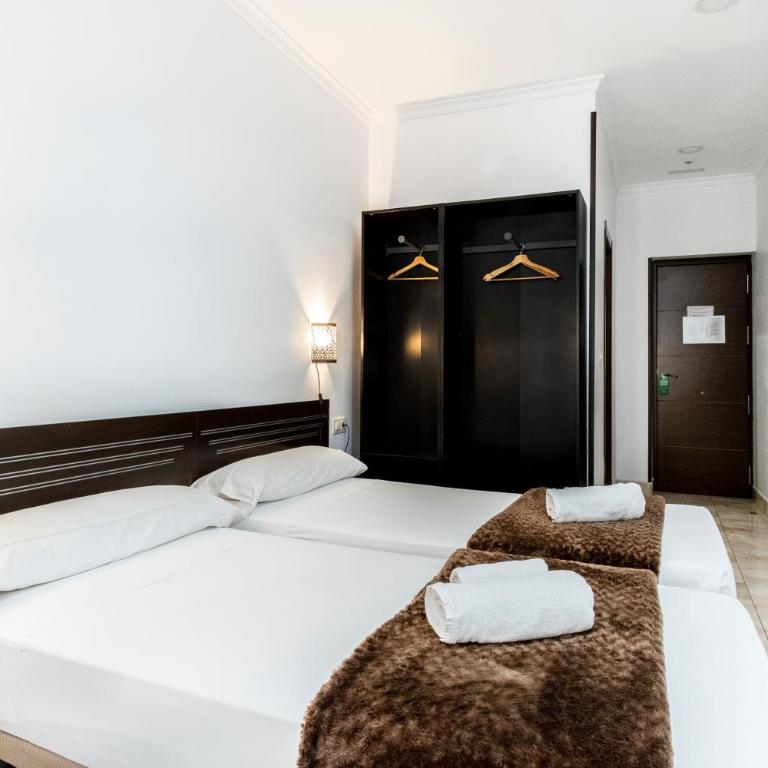 Hostal Rincón de Sol - Centro Madrid - Self Checkin - Triple Room with City View - 2