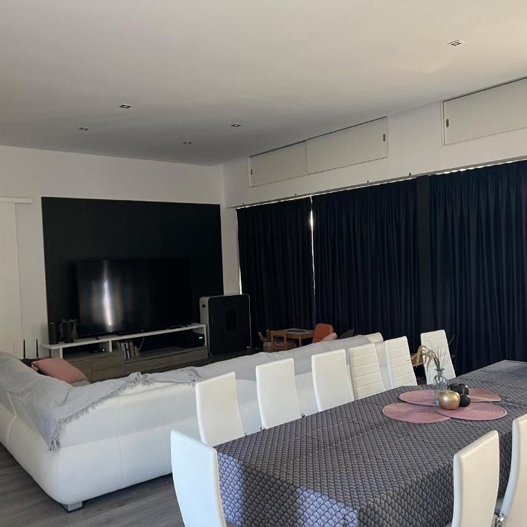 Luxury House del Delta - Four-Bedroom Vacation Home - 11