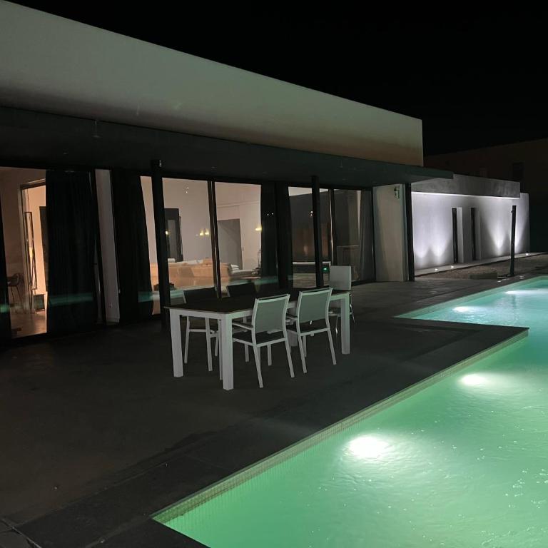 Luxury House del Delta - Four-Bedroom Vacation Home - 12